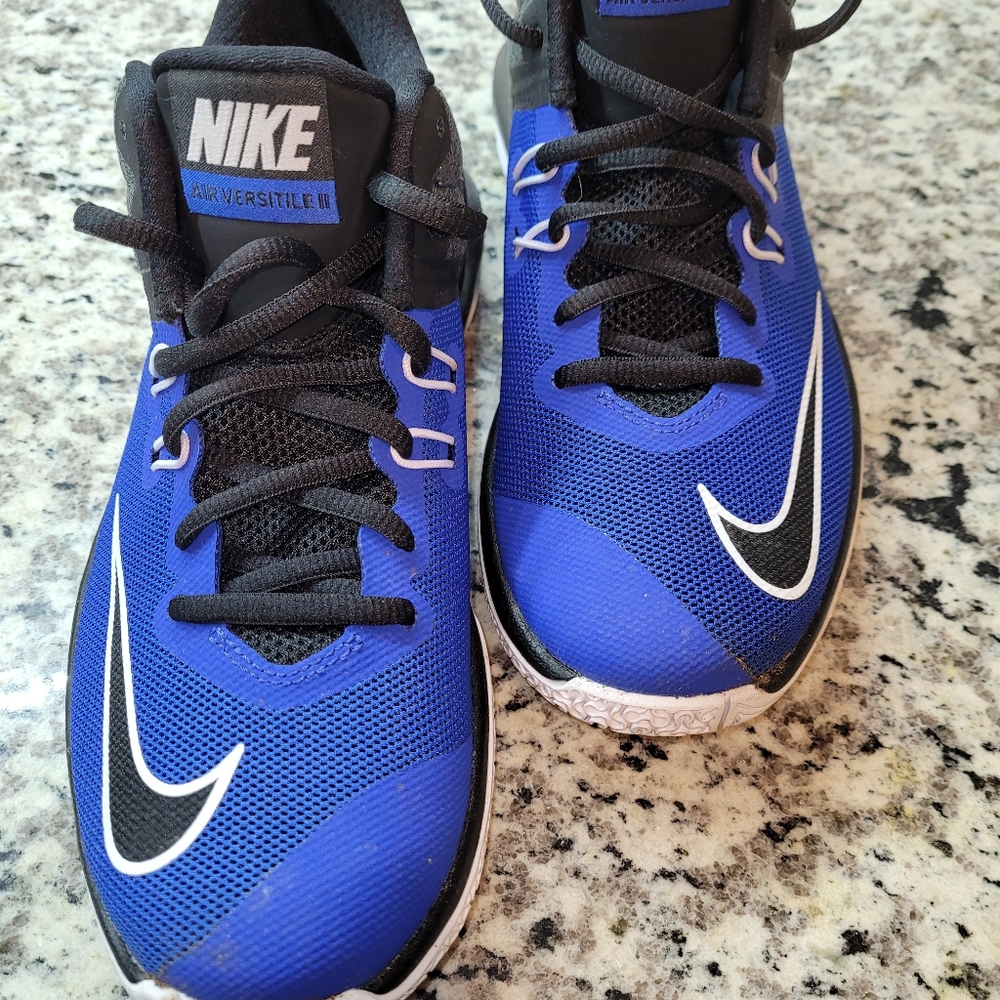 Womens blue Nike shoes